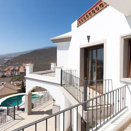 Veronika Stunning 3 Bedrom Private Heated Pool * Costa Adeje (Tenerife)