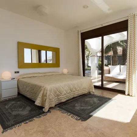Villa Veronika Stunning 3 Bedrom Private Heated Pool *