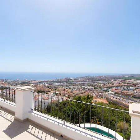 Veronika Stunning 3 Bedrom Private Heated Pool Villa *