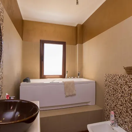 Veronika Stunning 3 Bedrom Private Heated Pool Villa