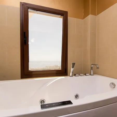 Villa Veronika Stunning 3 Bedrom Private Heated Pool Costa Adeje (Tenerife)