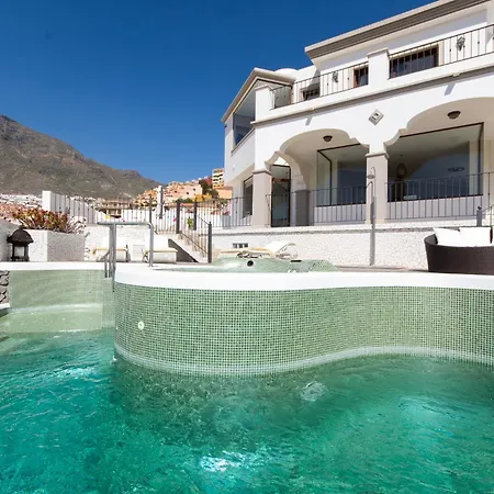 Veronika Stunning 3 Bedrom Private Heated Pool Villa Costa Adeje (Tenerife)