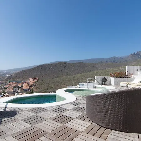 Villa Veronika Stunning 3 Bedrom Private Heated Pool *
