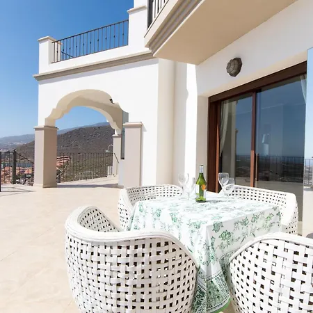 Villa Veronika Stunning 3 Bedrom Private Heated Pool Costa Adeje (Tenerife)
